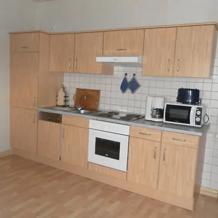 In Reinhardswald Bei Sababurg, Cleaning Included