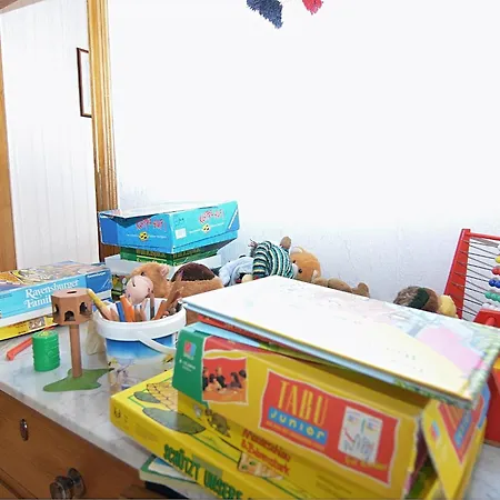 In Reinhardswald Bei Sababurg, Cleaning Included